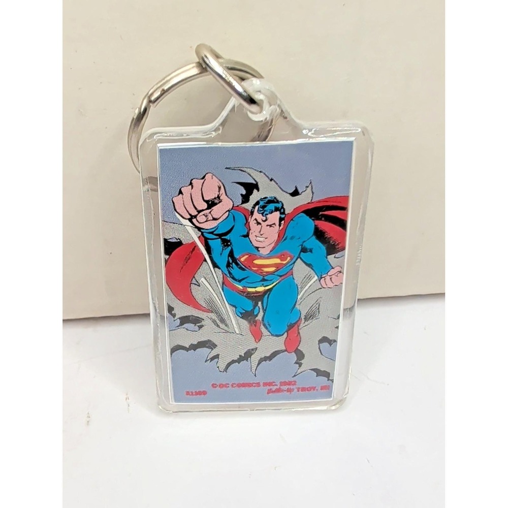 Superman DC Comics 1982 Button Up Acrylic Keychain Vintage Original